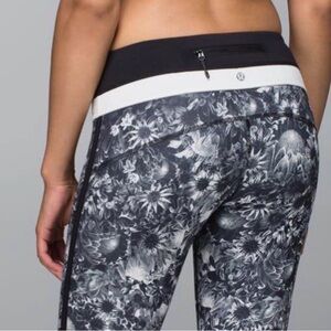 Lululemon - Up The Pace Flowabunga Black Angel Wing Leggings 19” Crop - Size 4